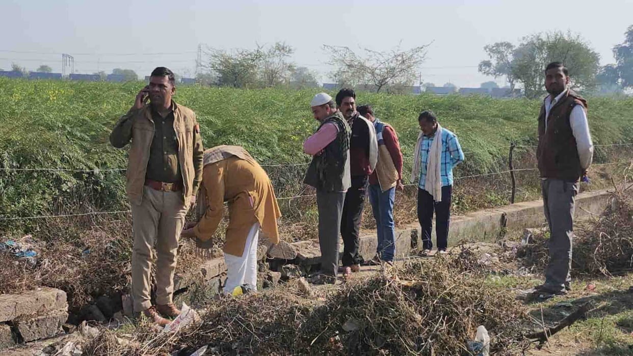 Hamirpur Crime: Fetus of newborn found in drain