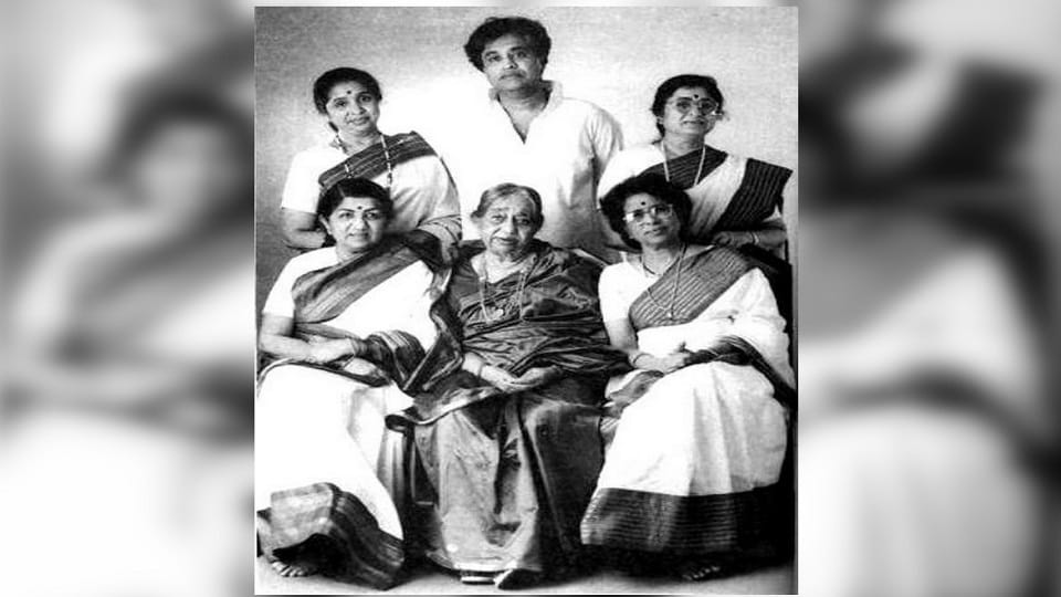Lata Mangeshkar: After death of Legendary singer family stopped eating her favourite sweet Nashik old age home