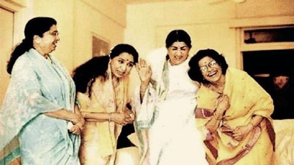 Lata Mangeshkar: After death of Legendary singer family stopped eating her favourite sweet Nashik old age home
