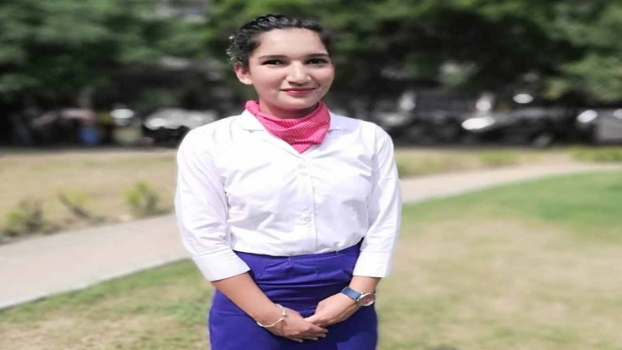 Farmer's daughter Menka thakur flew high, became air hostess