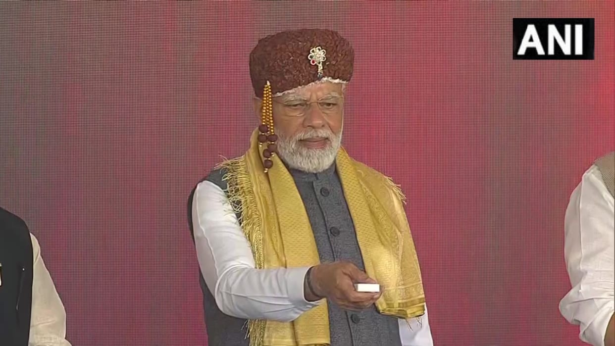 PM Modi inaugurates Helicopter Factory of HAL and unveils Light Utility Helicopter in Tumakuru