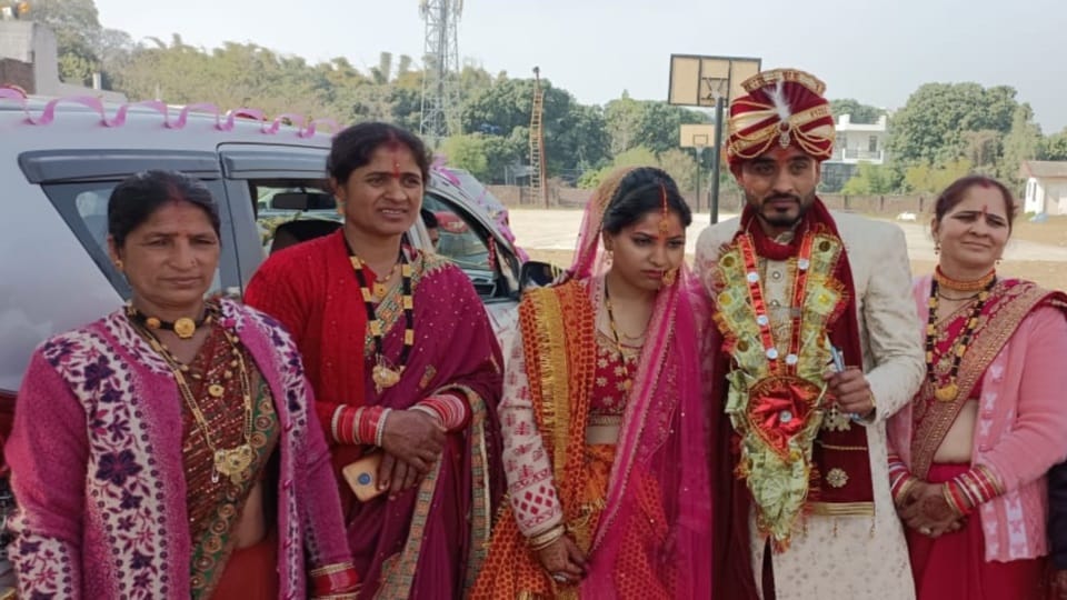 Haridwar News: Groom reaches college with bride to give LLB exam Just after his marriage