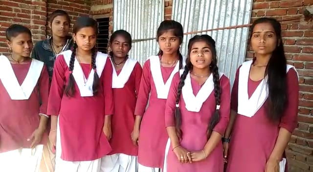 After the transfer of teachers in Damoh, children made a video in the name of CM
