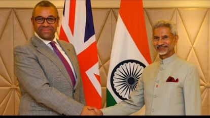 ब्रिटेन के विदेश सचिव जेम्स क्लेवरली और भारत के विदेश मंत्री एस जयशंकर (फाइल फोटो)