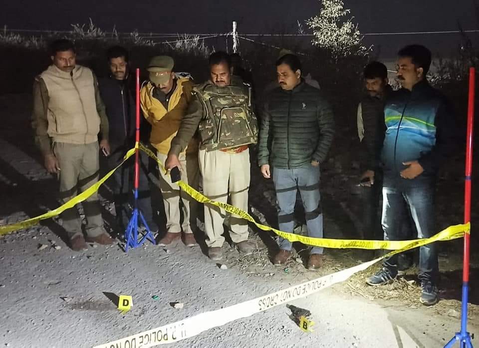 Police encounter with two miscreants who went out to kill businessman of Bihar, a Naxalite also involved