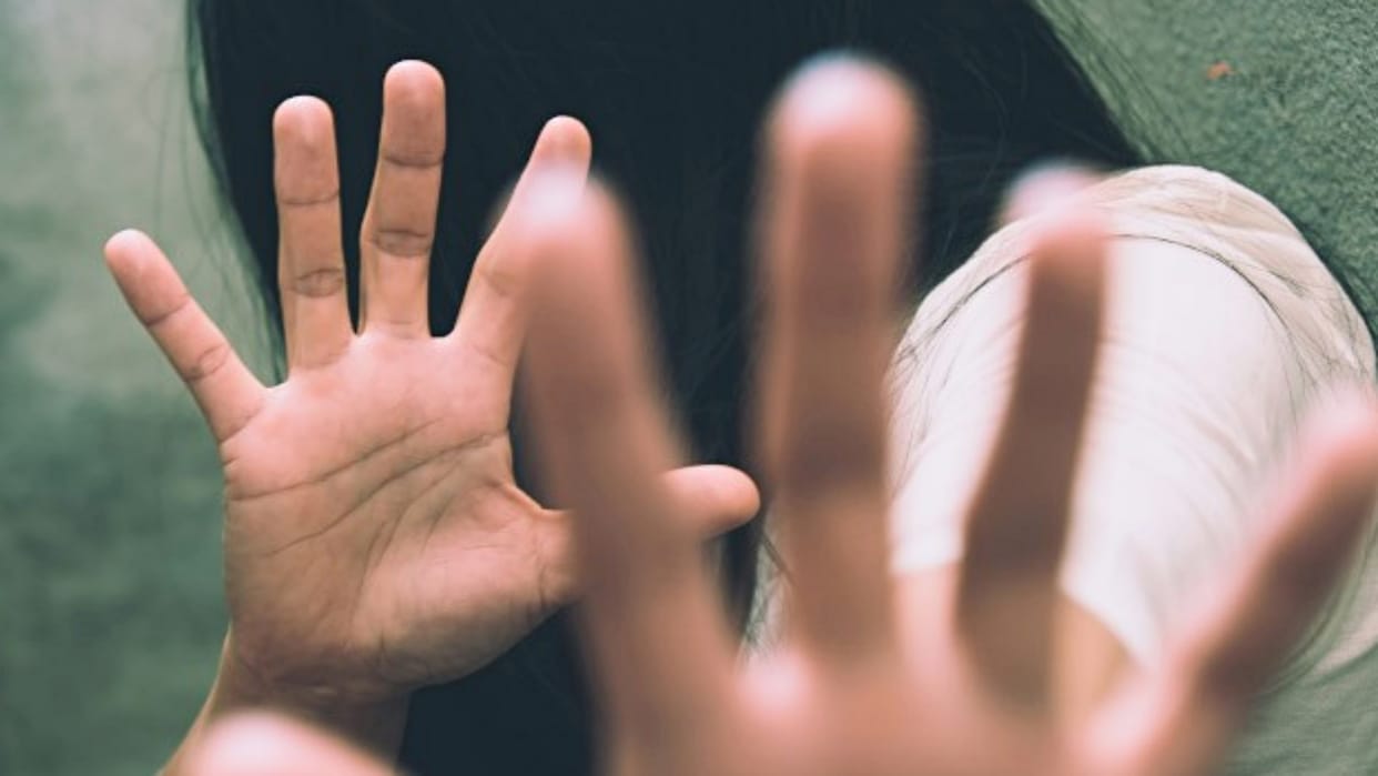 Bhopal Neighbor raped an 11-year-old girl by luring her to feed her berries