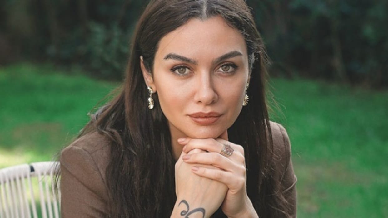 After Earthquake in turkey actress birce akalay asks for help for her country from world shares update