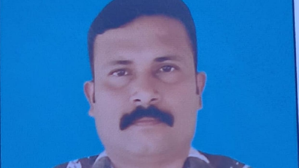 crpf jawan commits suicide by shooting himself in chhattisgarh bijapur