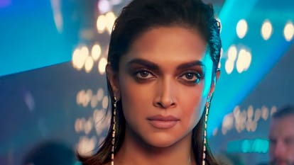 Pathaan Director Sidharth Anand Become Fan Of Deepika Padukone third hero of Film Shahrukh Khan John Abrahim
