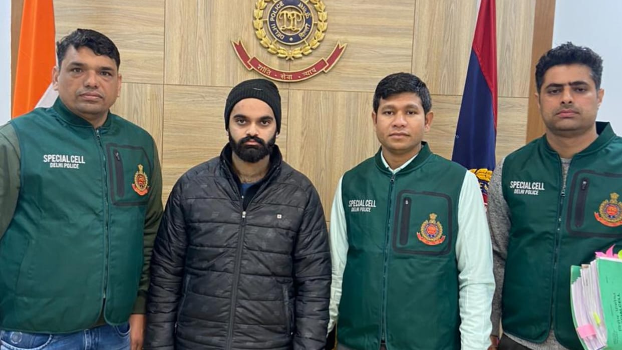 Delhi police arrested two man impersonating profile picture of vice president of India favor from bureaucracy