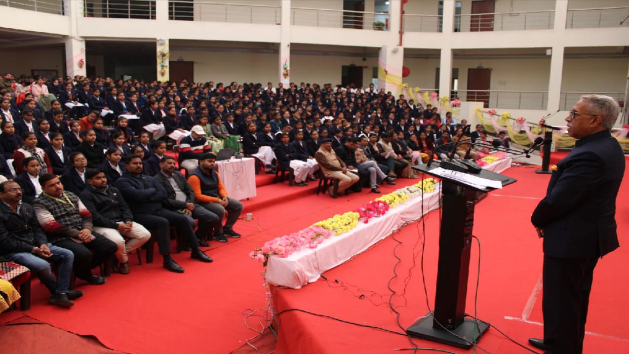 perspective of GIS dialogue on Uttar Pradesh-New India Growth Engine organized in Govt