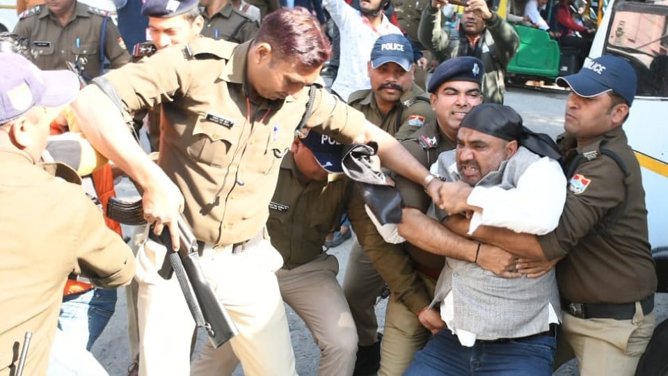 Haldwani News: Many Protesters Arrested for Protest against CM Dhami visit