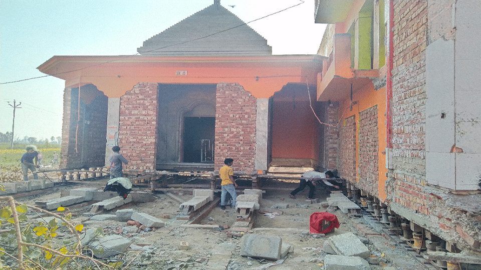 high tension line removed from behind kachiyani kheda hanuman temple in shahjahanpur