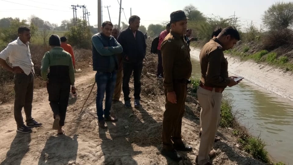 Narnaul-Rewari road blocked in case of child missing from Surana village in Narnaul