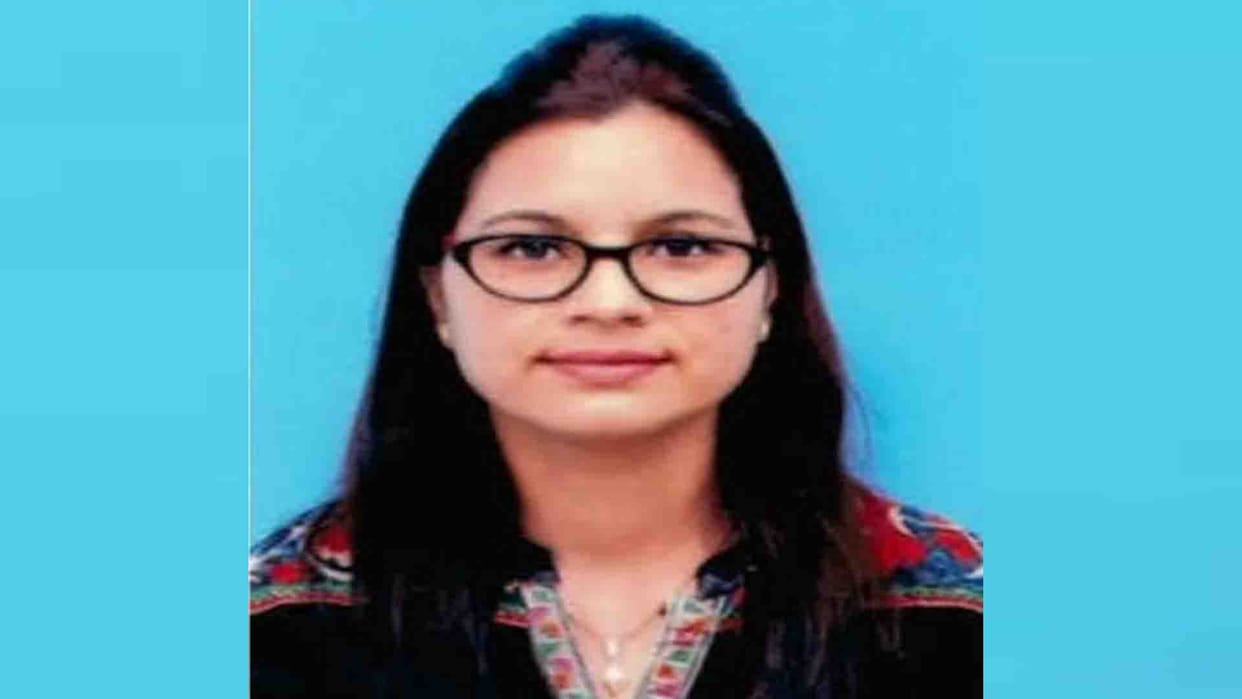 Car collided with truck on Agra-Lucknow Expressway, Mainpuri Additional District Judge Died