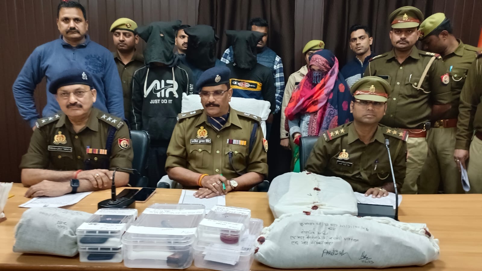 Thread trader murder case in fathepur, accused had illegal relations with the wife of the deceased