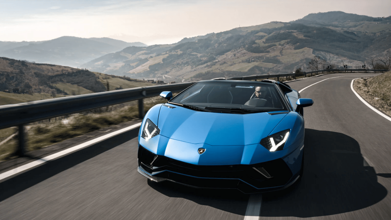 lamborghini will use V12 engine last time in one roadster and one coupe supercars