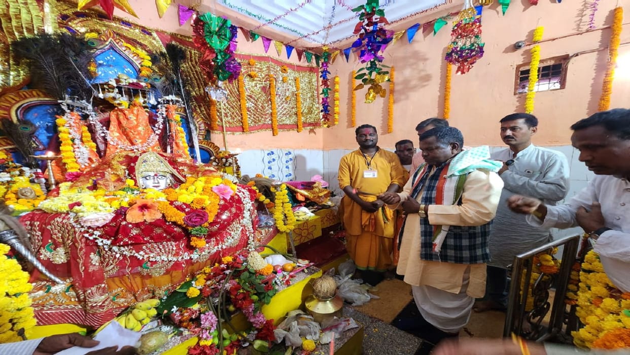 sukma Devotees arrived to visit Maa Chitmittin Devi