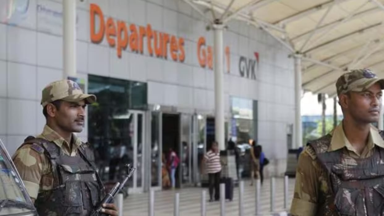 mumbai police security agencies on alert after threat call from im member on attack on chhatrapati shivaji air