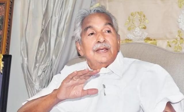 Ex-CM Oommen Chandy admitted to NIMS hospital diagnosed with slight pneumonia