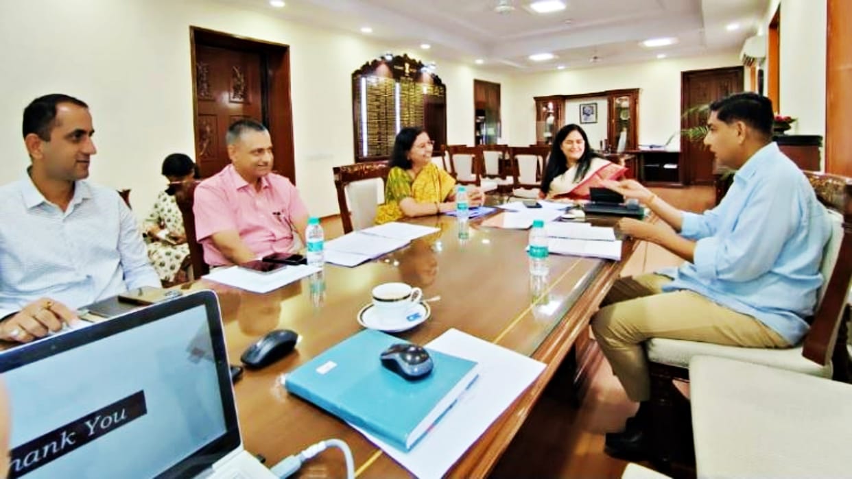 Rajasthan Foundation came forward to help earthquake victims