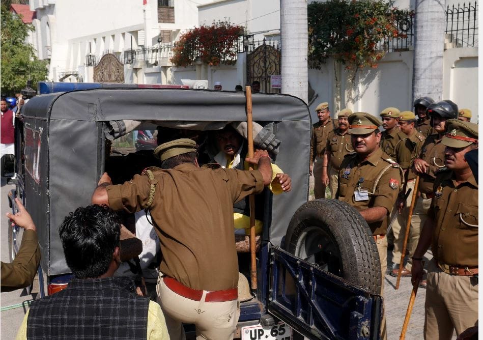 Case filed against 26 AAP workers, what happened that they had to be taken into custody?