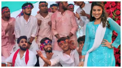 Akshara Singh: Bhojpuri Actress Holi Song Jija Dure Se God Lagi Goes Viral On Social Media