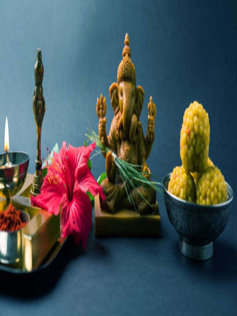 Know the favourite flower of deities as per their choice and beliefs about it in Hindi