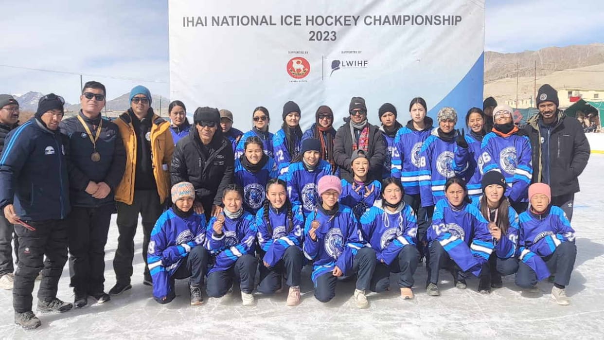 Himachal won bronze medal in National Women's Ice Hockey Competition
