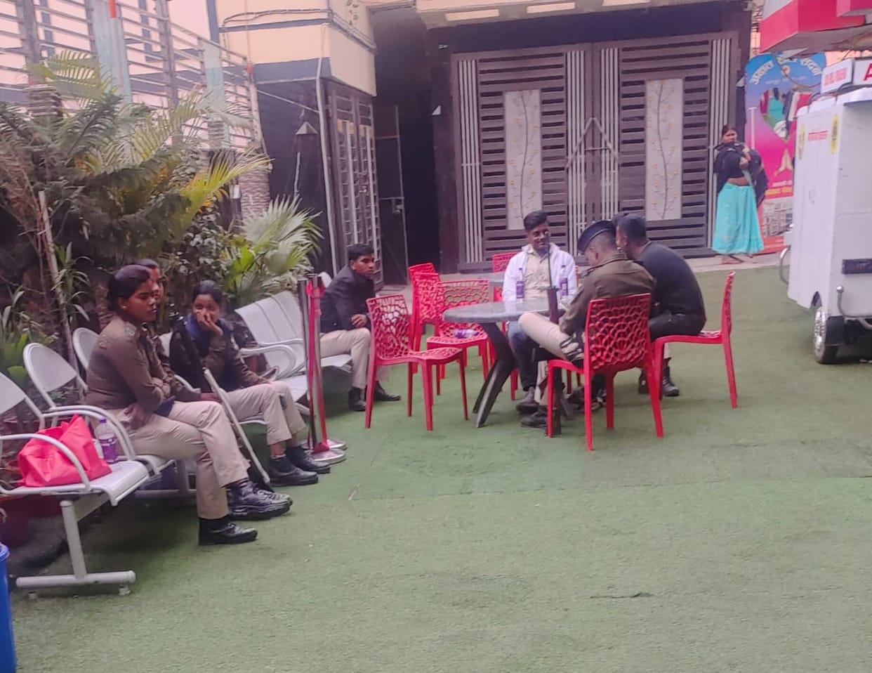 Income Tax in Action: Famous doctor, hospital and jeweler on target… Sensation from income tax raid