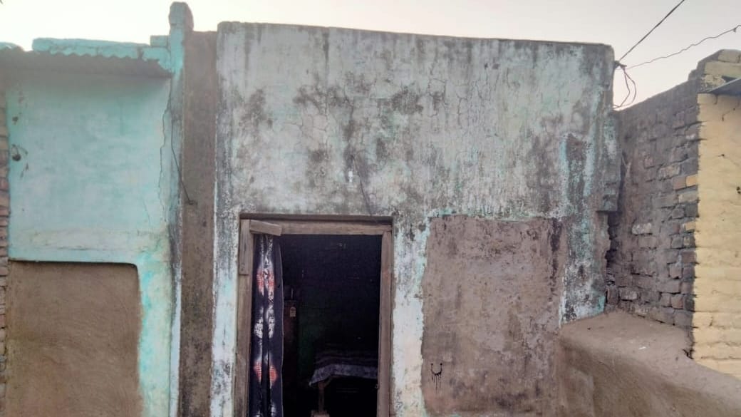jammu jyodian family stopped Daughter marriage due to lack of roof and money