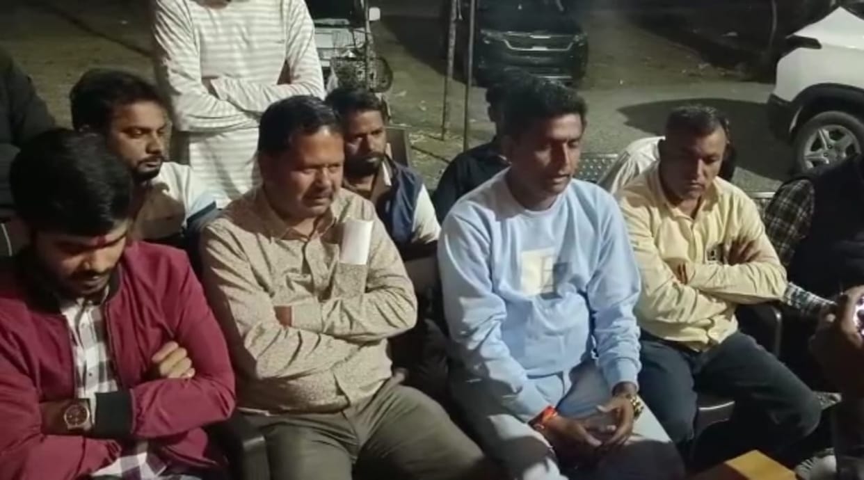 Fertilizer loot: Politics heats up on Bhagatram's death, Badnagar MLA accuses state government