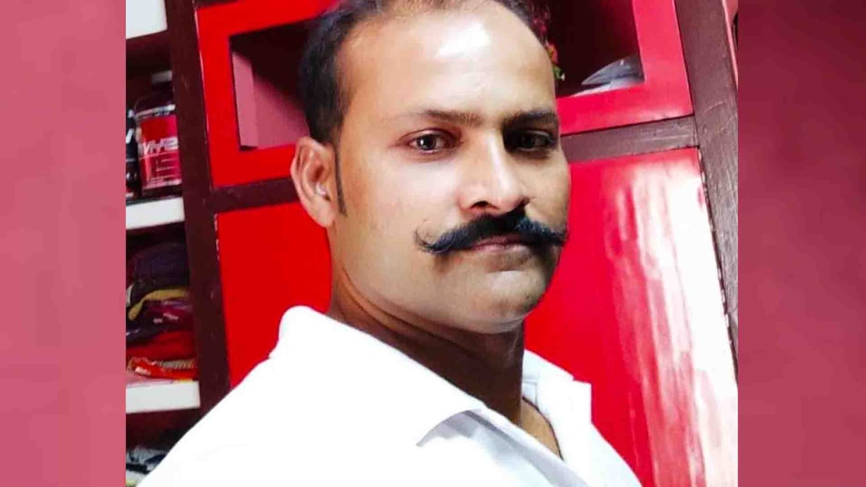 Farrukhabad: Medical store operator Died in accident