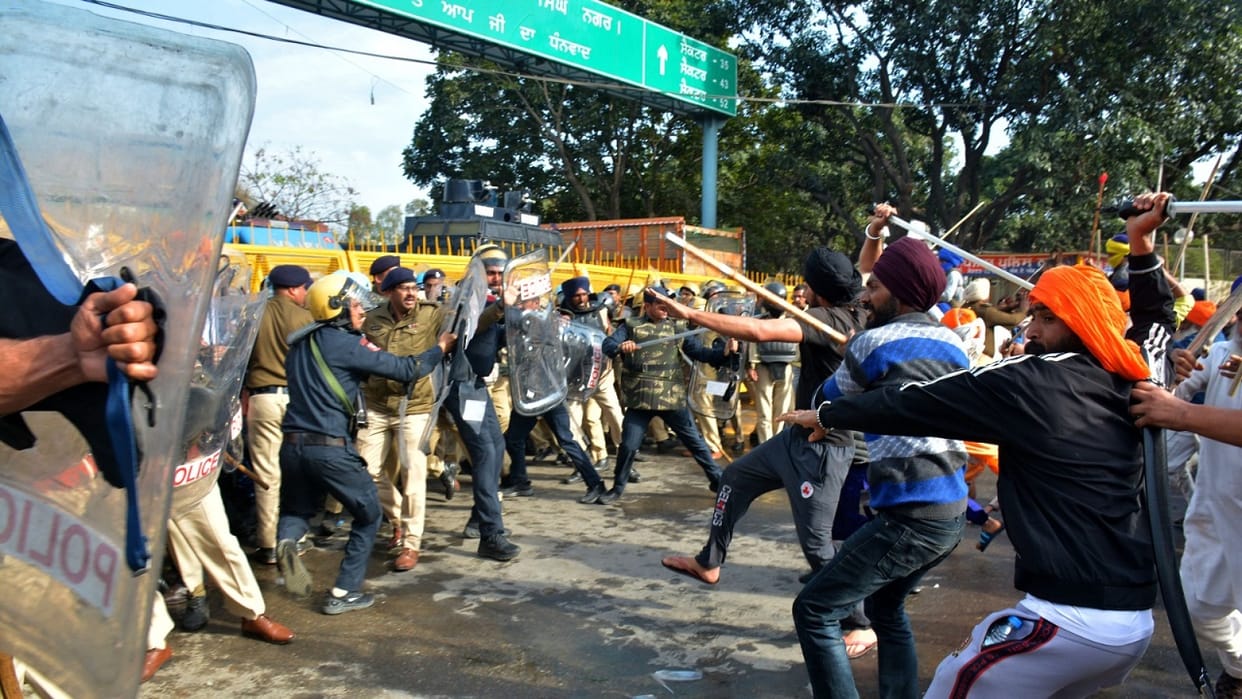 Chandigarh Police lodged FIR in violence on Mohali border