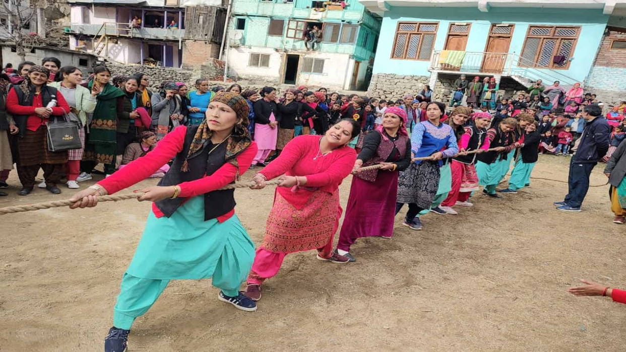 Women showed strength in tug of war competition, Gram Panchayat Shilli won