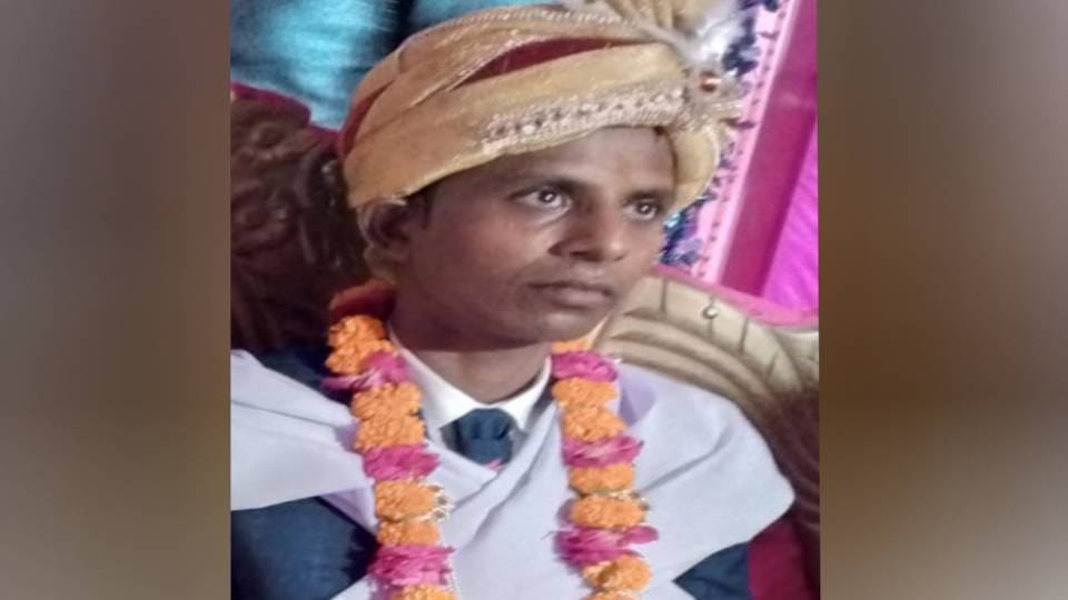 a young man hanged himself to death Troubled by wife infidelity in Etah