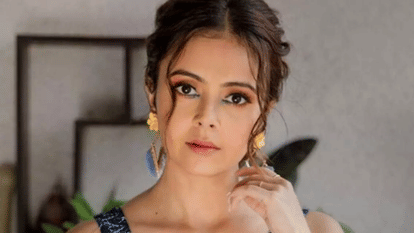 Devoleena Bhattacharjee reacts on trolls said langoor ke hath me angoor on husband Shahnawaz Sheikh