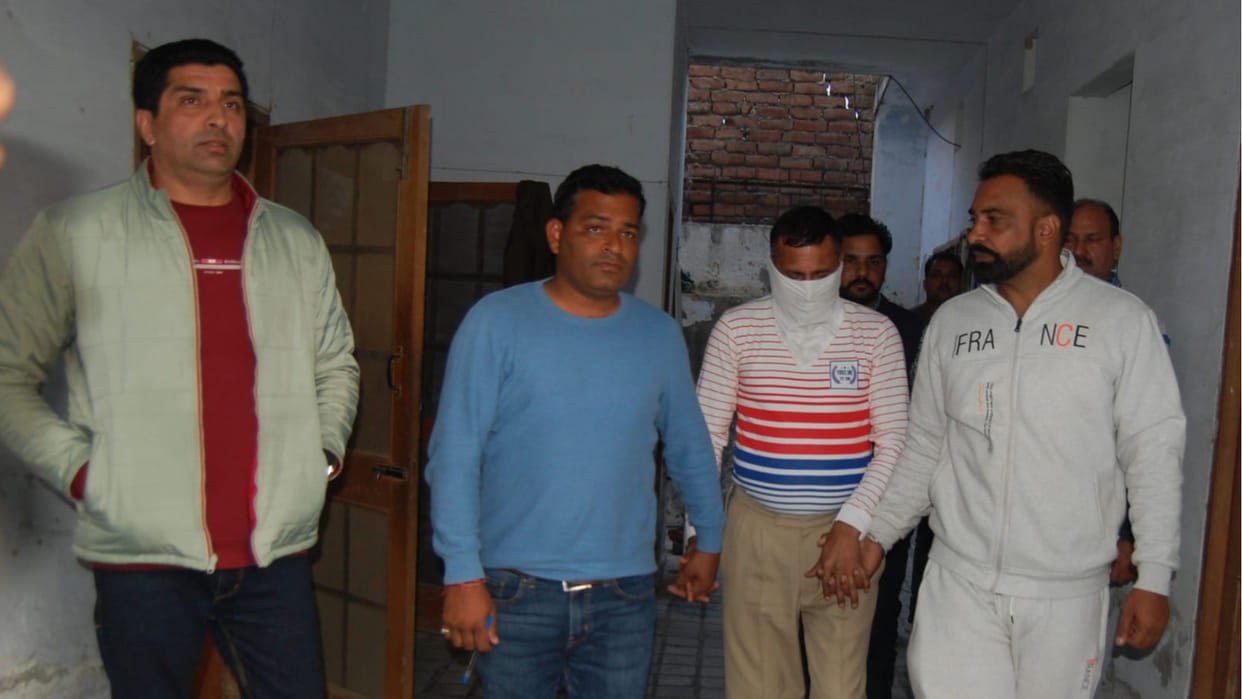 Sub Inspector arrested red handed taking bribe of 10 thousand in Kaithal