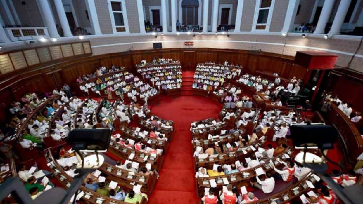 west bengal bjp walk out from assembly during governor cv anand bose speech