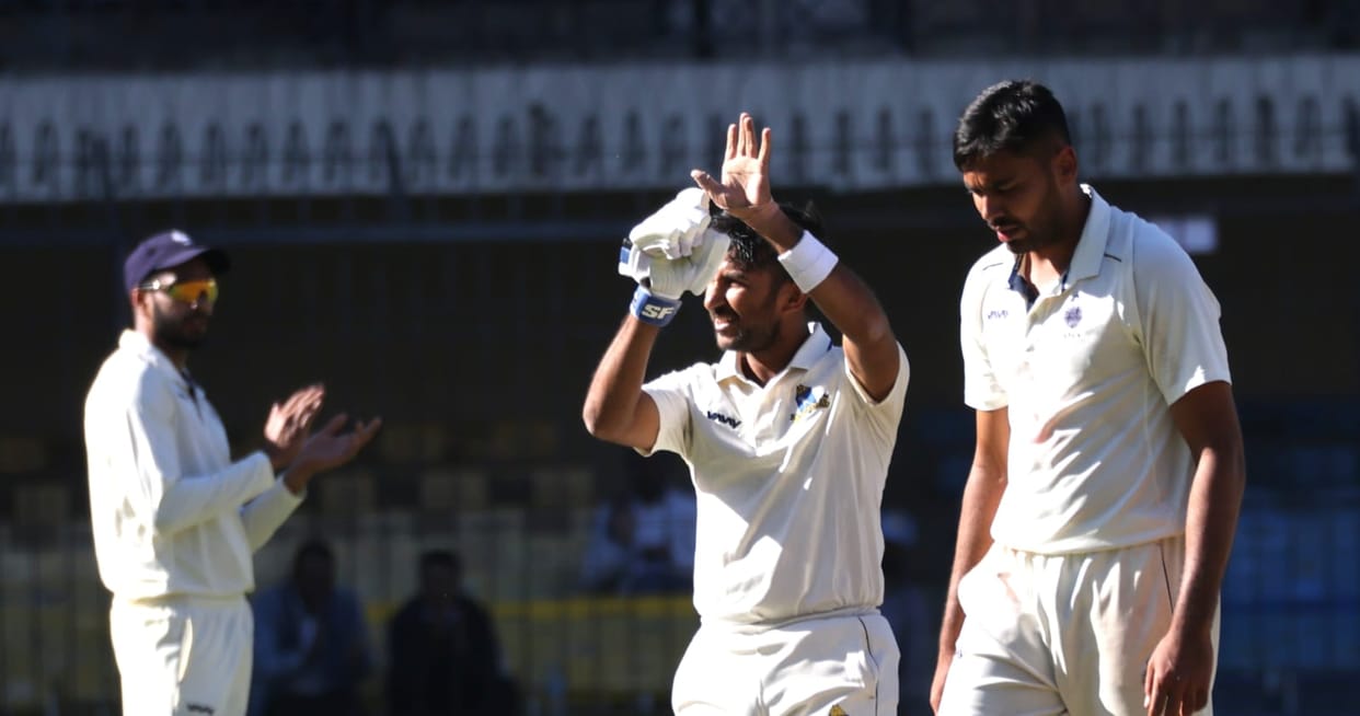 West Bengal scored 307 runs on the first day in Ranji match, centuries of two batsmen