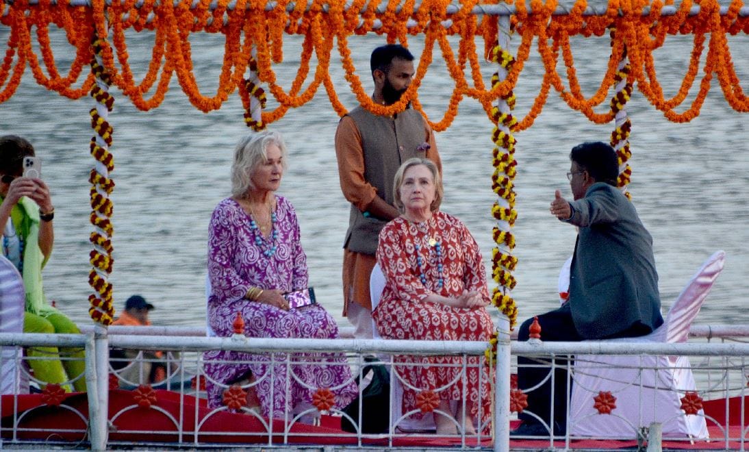 Former US Minister Hillary clinton visit varanasi Will visit Vishwanath Dham and Ganga Aarti