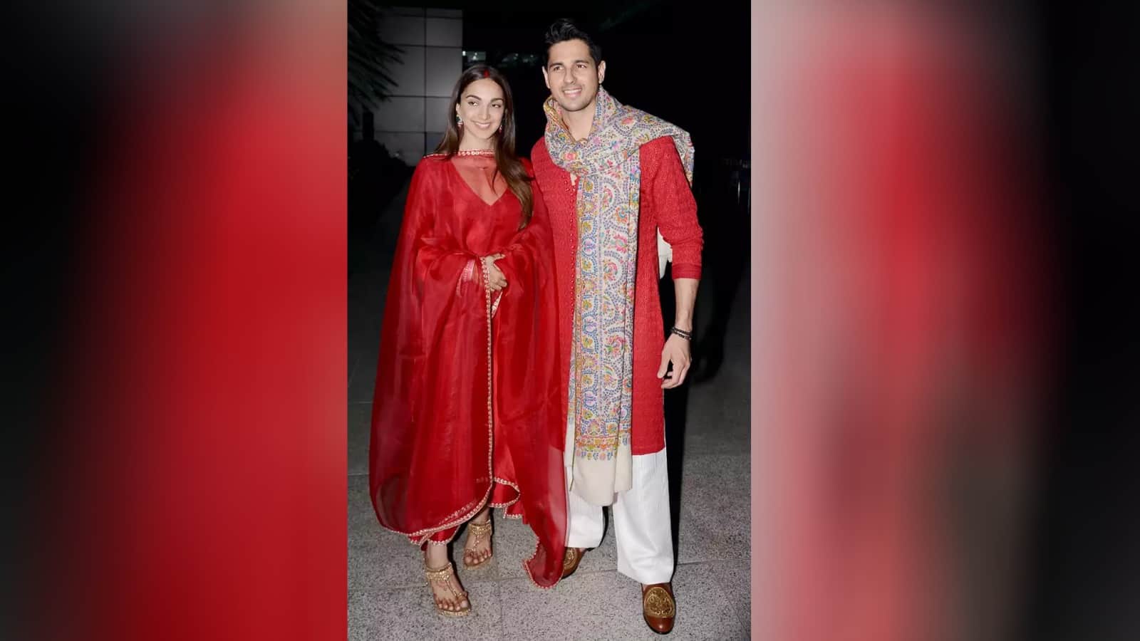 Sidharth Malhotra Kiara Advani twin in red after wedding grand welcome of newlyweds in house photos goes viral