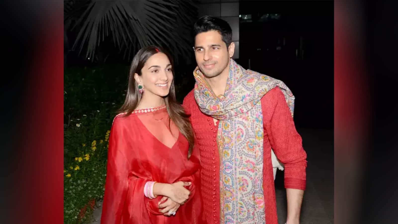 Sidharth Malhotra Kiara Advani twin in red after wedding grand welcome of newlyweds in house photos goes viral