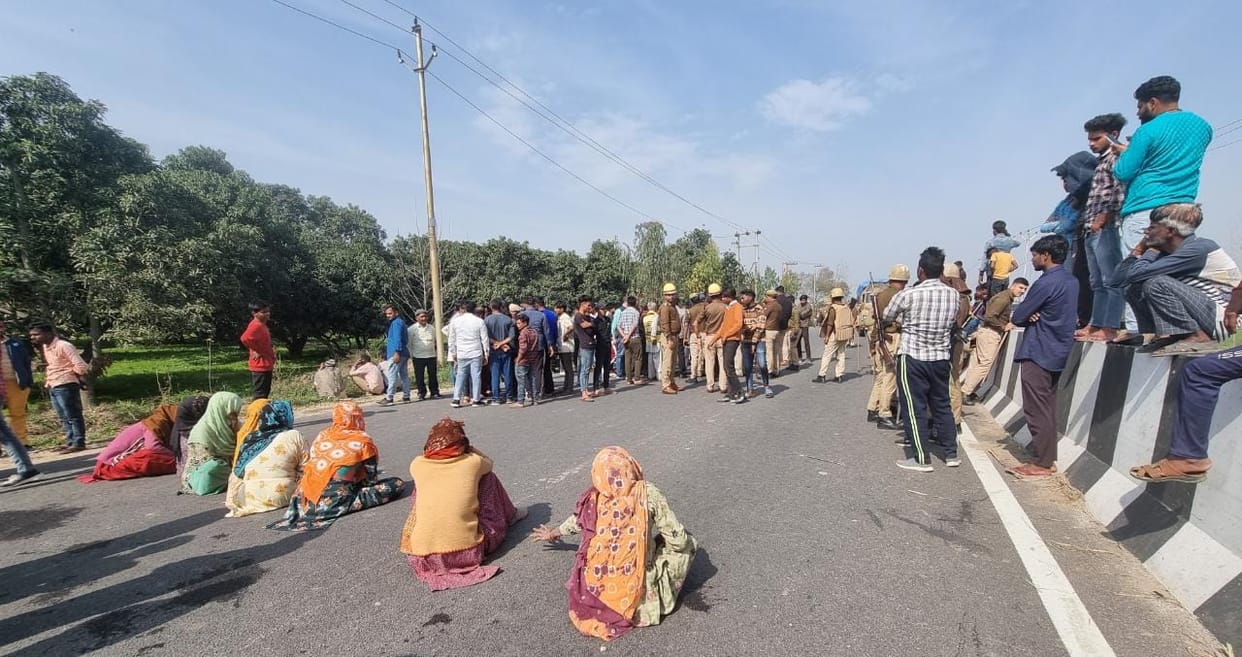 Accident: Woman killed in road accident in Saharanpur, husband injured, angry villagers block highway