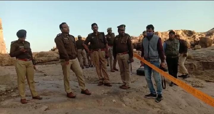 Youth commits suicide in Banda, Postmortem done with panel of doctors and videography
