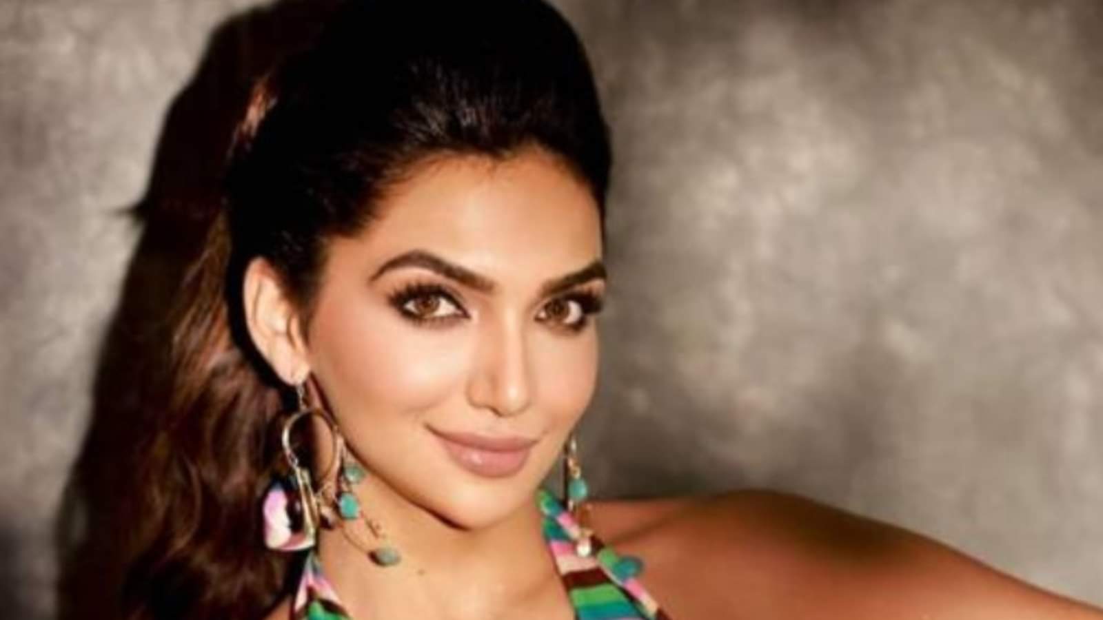 Bigg Boss Ex Contestant And Actress Kriti Verma Reacts On Being Named In 263 Crore Tds Scam Chargesheet