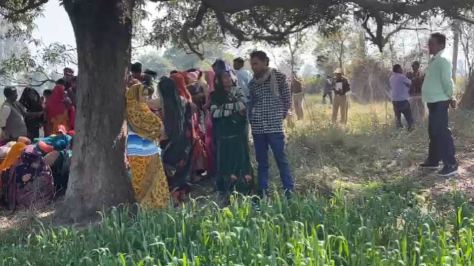 Lover couple hanged themselves in Kasganj