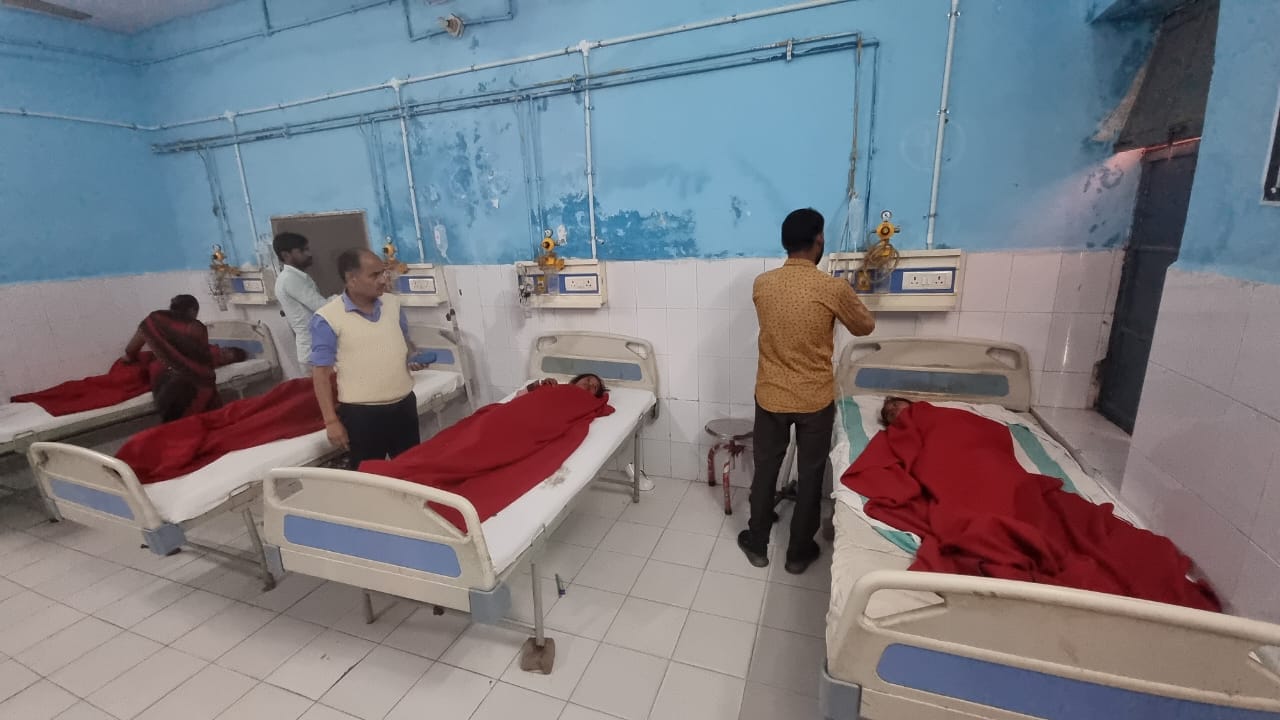 PHOTOS: The condition of 25 children worsened after consuming filariasis medicine, all hospitalized