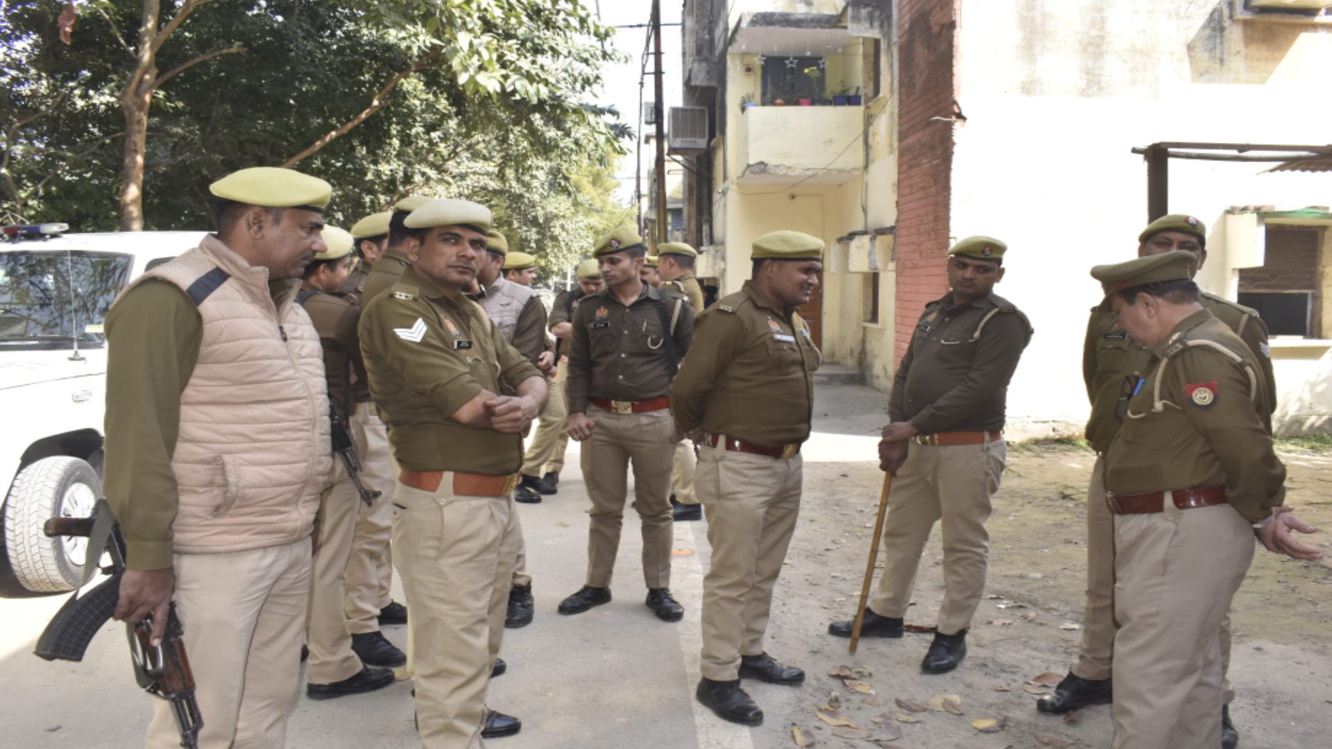 Meerut: Inspector Indrajit Singh committed suicide by shooting at night and officials are investigating