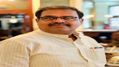 Mumbai's BJP leader Amarjeet Mishra said in Varanasi - How did CM Yogi's bulldozer image become?